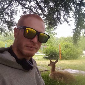 Meet your Posher, Clinton